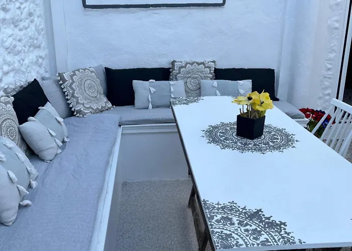 Traditional Sofia 别墅