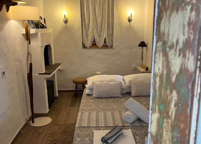 Traditional Sofia Vilă Koskinou (Rhodes)